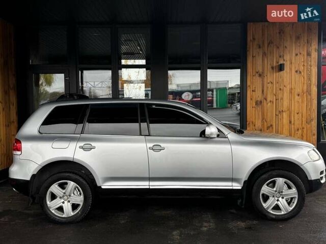 Серый Фольксваген Туарег, объемом двигателя 4.2 л и пробегом 309 тыс. км за 6999 $, фото 10 на Automoto.ua