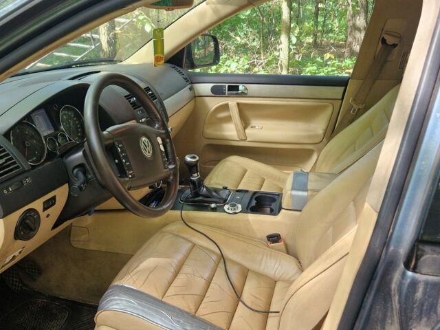 Сірий Фольксваген Туарег, об'ємом двигуна 2.5 л та пробігом 310 тис. км за 3650 $, фото 18 на Automoto.ua