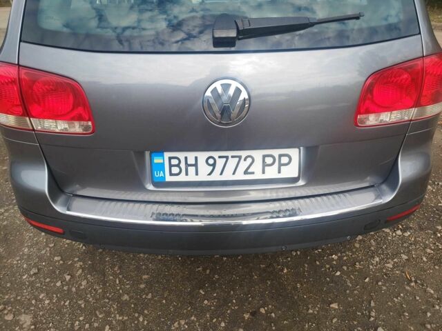 Серый Фольксваген Туарег, объемом двигателя 3 л и пробегом 450 тыс. км за 10900 $, фото 11 на Automoto.ua