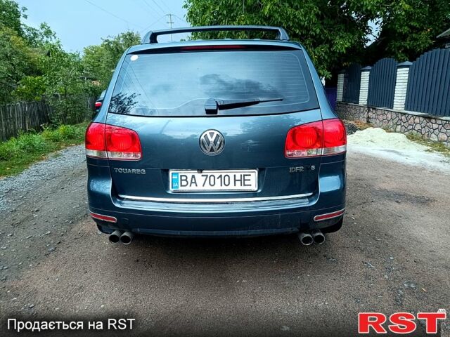 Серый Фольксваген Туарег, объемом двигателя 3.2 л и пробегом 300 тыс. км за 8500 $, фото 8 на Automoto.ua