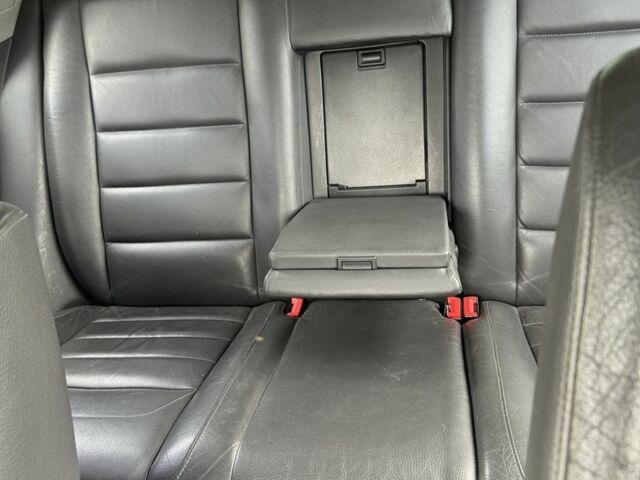 Серый Фольксваген Туарег, объемом двигателя 3 л и пробегом 502 тыс. км за 4000 $, фото 3 на Automoto.ua