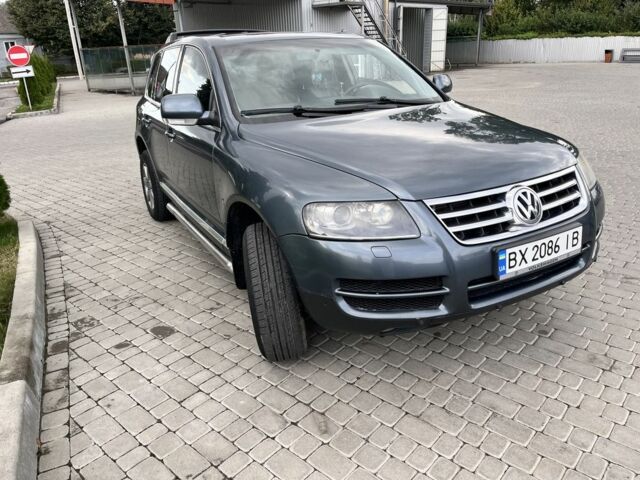 Сірий Фольксваген Туарег, об'ємом двигуна 2.5 л та пробігом 300 тис. км за 6800 $, фото 1 на Automoto.ua