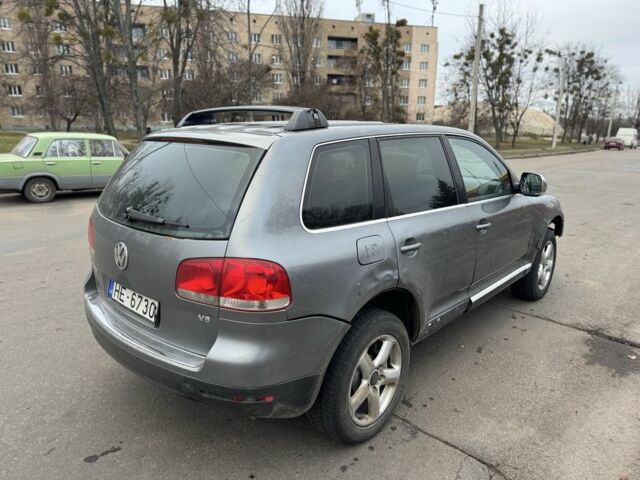 Сірий Фольксваген Туарег, об'ємом двигуна 3.2 л та пробігом 320 тис. км за 3400 $, фото 2 на Automoto.ua