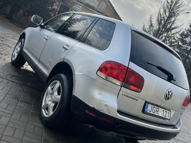 Серый Фольксваген Туарег, объемом двигателя 0 л и пробегом 200 тыс. км за 3600 $, фото 3 на Automoto.ua