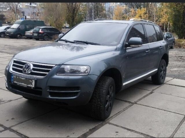 Серый Фольксваген Туарег, объемом двигателя 0 л и пробегом 312 тыс. км за 5900 $, фото 2 на Automoto.ua