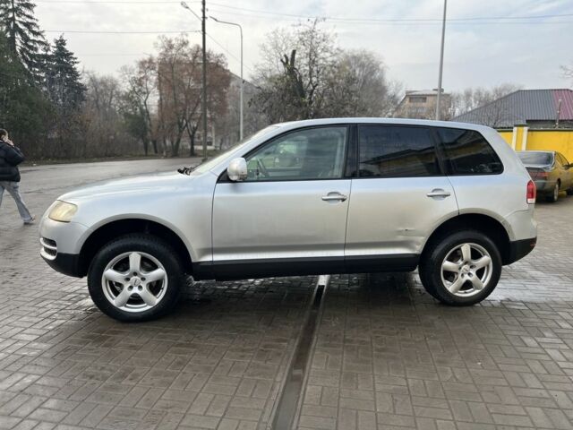 Серый Фольксваген Туарег, объемом двигателя 0 л и пробегом 200 тыс. км за 3600 $, фото 2 на Automoto.ua