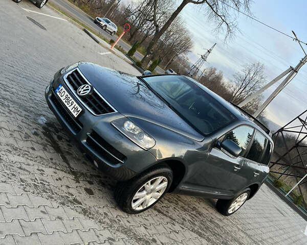 Серый Фольксваген Туарег, объемом двигателя 3 л и пробегом 428 тыс. км за 6700 $, фото 16 на Automoto.ua