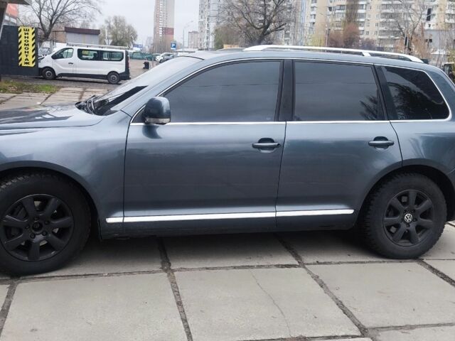 Серый Фольксваген Туарег, объемом двигателя 3 л и пробегом 320 тыс. км за 4200 $, фото 10 на Automoto.ua