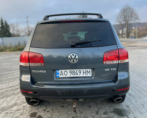 Серый Фольксваген Туарег, объемом двигателя 3 л и пробегом 428 тыс. км за 6700 $, фото 21 на Automoto.ua