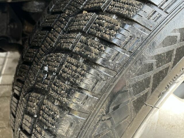 Серый Фольксваген Туарег, объемом двигателя 0 л и пробегом 200 тыс. км за 3600 $, фото 11 на Automoto.ua