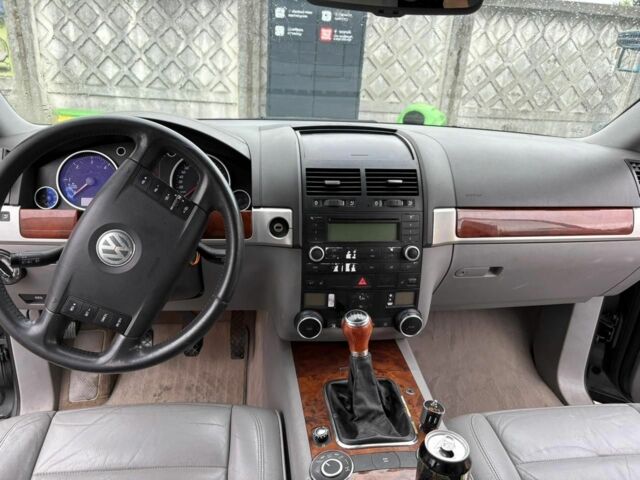 Сірий Фольксваген Туарег, об'ємом двигуна 2.5 л та пробігом 340 тис. км за 5000 $, фото 8 на Automoto.ua