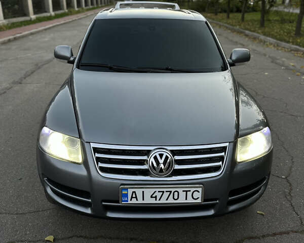 Серый Фольксваген Туарег, объемом двигателя 3 л и пробегом 220 тыс. км за 8250 $, фото 10 на Automoto.ua