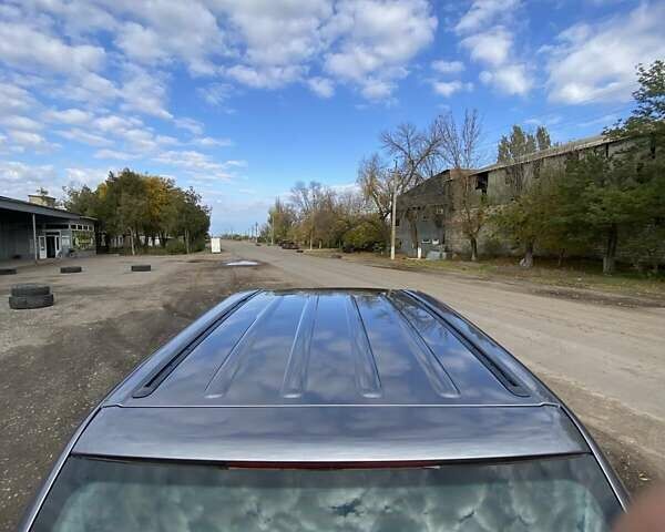 Серый Фольксваген Туарег, объемом двигателя 2.97 л и пробегом 490 тыс. км за 10350 $, фото 9 на Automoto.ua