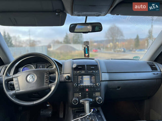 Серый Фольксваген Туарег, объемом двигателя 3 л и пробегом 428 тыс. км за 6700 $, фото 24 на Automoto.ua