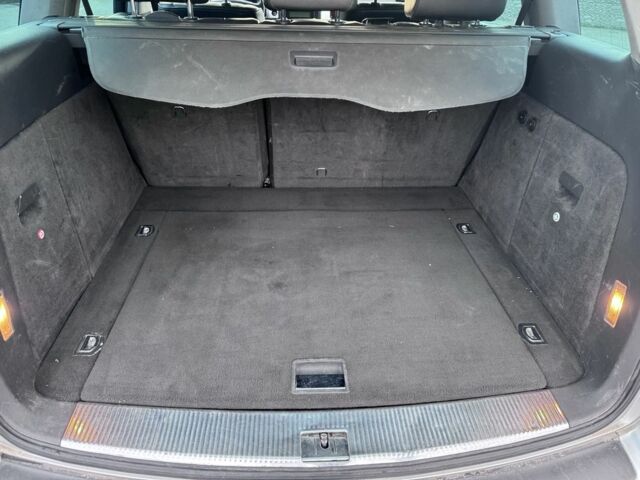 Серый Фольксваген Туарег, объемом двигателя 2.5 л и пробегом 354 тыс. км за 4499 $, фото 12 на Automoto.ua