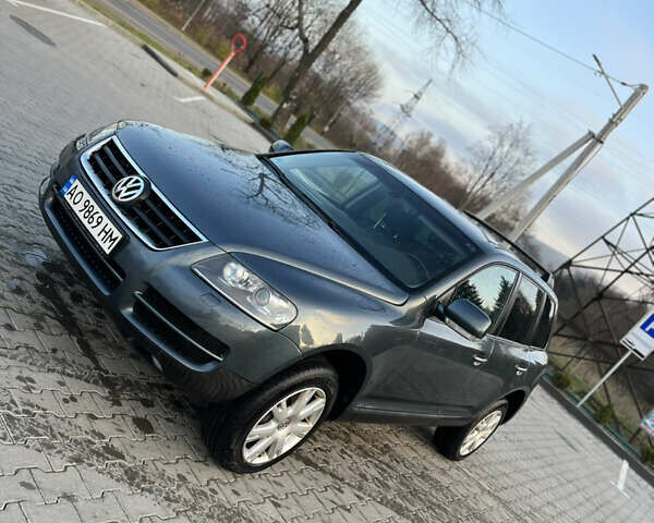 Серый Фольксваген Туарег, объемом двигателя 3 л и пробегом 428 тыс. км за 6700 $, фото 14 на Automoto.ua