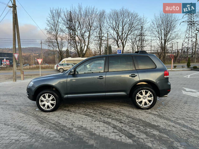 Серый Фольксваген Туарег, объемом двигателя 3 л и пробегом 428 тыс. км за 6700 $, фото 8 на Automoto.ua