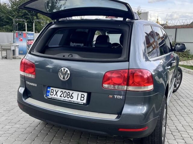 Сірий Фольксваген Туарег, об'ємом двигуна 2.5 л та пробігом 300 тис. км за 6800 $, фото 13 на Automoto.ua