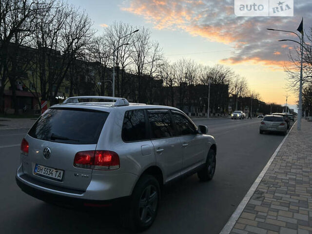 Сірий Фольксваген Туарег, об'ємом двигуна 3 л та пробігом 280 тис. км за 11000 $, фото 5 на Automoto.ua