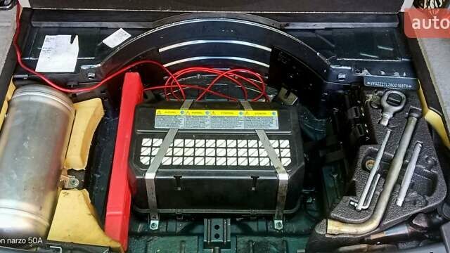 Серый Фольксваген Туарег, объемом двигателя 3 л и пробегом 304 тыс. км за 9300 $, фото 4 на Automoto.ua