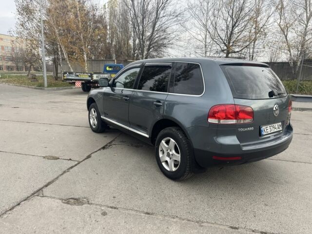 Сірий Фольксваген Туарег, об'ємом двигуна 2.5 л та пробігом 350 тис. км за 4500 $, фото 6 на Automoto.ua