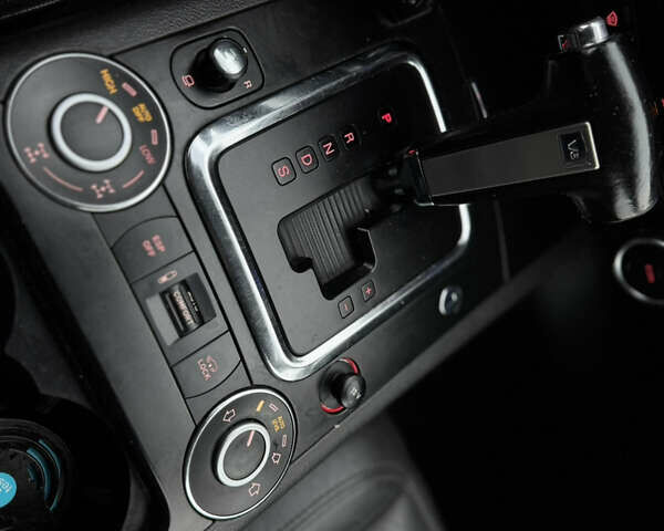 Сірий Фольксваген Туарег, об'ємом двигуна 3 л та пробігом 390 тис. км за 8700 $, фото 25 на Automoto.ua