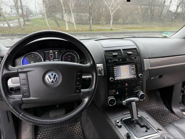 Серый Фольксваген Туарег, объемом двигателя 3 л и пробегом 287 тыс. км за 7150 $, фото 14 на Automoto.ua