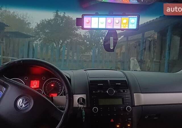 Сірий Фольксваген Туарег, об'ємом двигуна 2.5 л та пробігом 340 тис. км за 9600 $, фото 4 на Automoto.ua