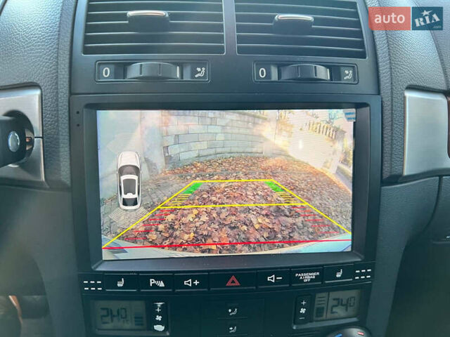 Серый Фольксваген Туарег, объемом двигателя 2.97 л и пробегом 188 тыс. км за 8900 $, фото 30 на Automoto.ua