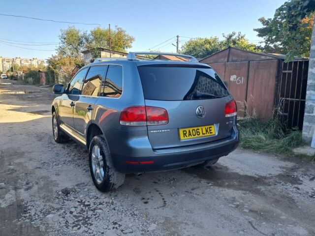 Сірий Фольксваген Туарег, об'ємом двигуна 3 л та пробігом 280 тис. км за 3700 $, фото 6 на Automoto.ua