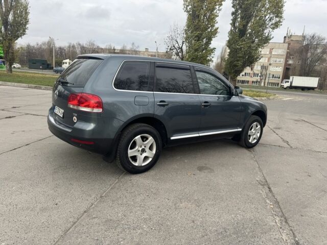 Сірий Фольксваген Туарег, об'ємом двигуна 2.5 л та пробігом 350 тис. км за 4500 $, фото 3 на Automoto.ua