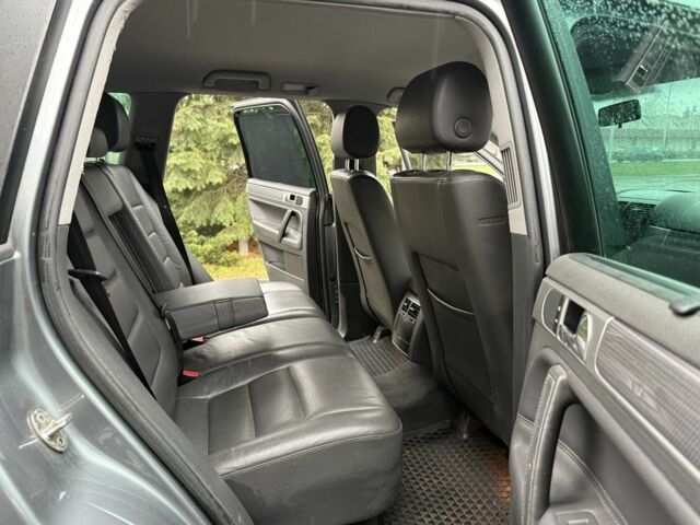 Серый Фольксваген Туарег, объемом двигателя 3 л и пробегом 287 тыс. км за 7150 $, фото 17 на Automoto.ua