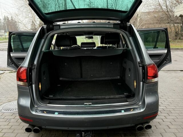 Серый Фольксваген Туарег, объемом двигателя 3 л и пробегом 287 тыс. км за 7150 $, фото 11 на Automoto.ua