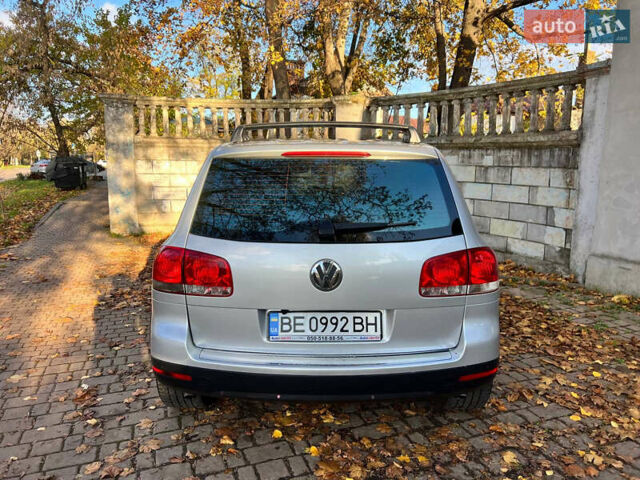 Серый Фольксваген Туарег, объемом двигателя 2.97 л и пробегом 188 тыс. км за 8900 $, фото 6 на Automoto.ua