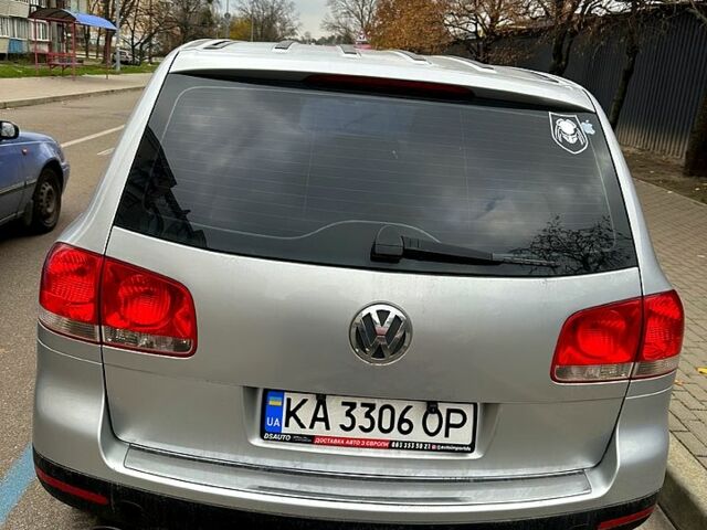 Сірий Фольксваген Туарег, об'ємом двигуна 3.2 л та пробігом 327 тис. км за 9500 $, фото 3 на Automoto.ua