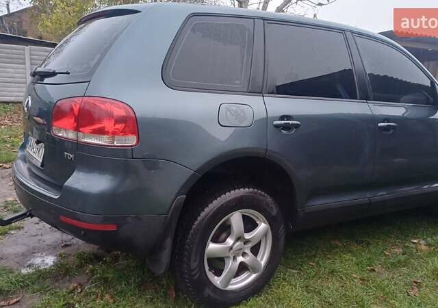 Сірий Фольксваген Туарег, об'ємом двигуна 2.5 л та пробігом 340 тис. км за 9600 $, фото 8 на Automoto.ua