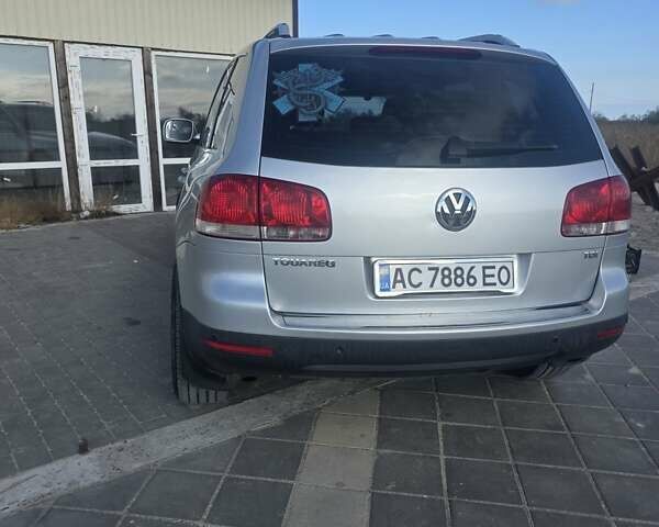 Фольксваген Туарег 2006 у Вилкове на Automoto.ua Сірий Фольксваген Туарег, об'ємом двигуна 2.46 л та пробігом 289 тис. км за 9500 $, фото 26 на Automoto.ua