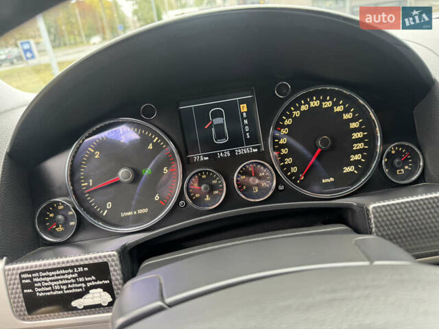 Сірий Фольксваген Туарег, об'ємом двигуна 2.97 л та пробігом 292 тис. км за 10900 $, фото 20 на Automoto.ua