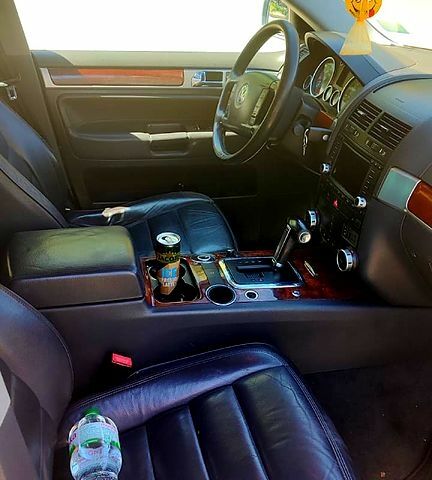 Сірий Фольксваген Туарег, об'ємом двигуна 3.2 л та пробігом 404 тис. км за 8000 $, фото 6 на Automoto.ua