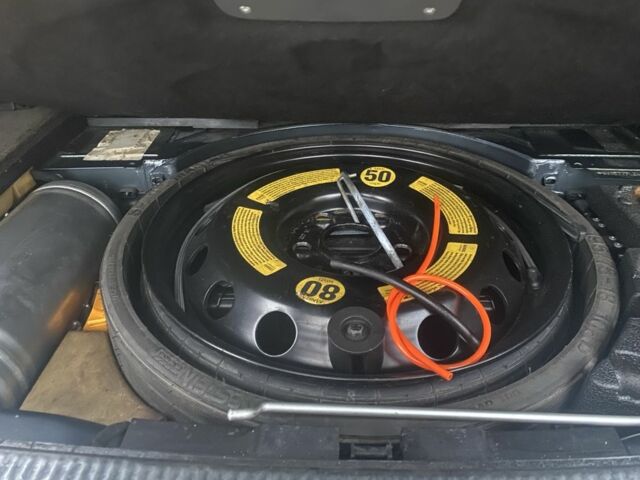 Сірий Фольксваген Туарег, об'ємом двигуна 5 л та пробігом 260 тис. км за 3100 $, фото 18 на Automoto.ua