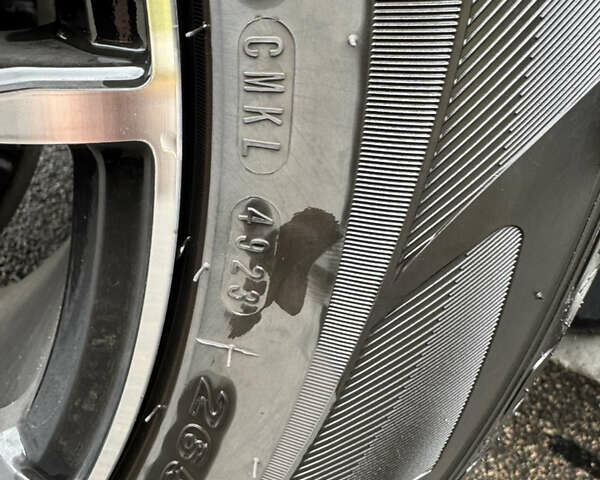 Сірий Фольксваген Туарег, об'ємом двигуна 2.97 л та пробігом 292 тис. км за 10900 $, фото 26 на Automoto.ua