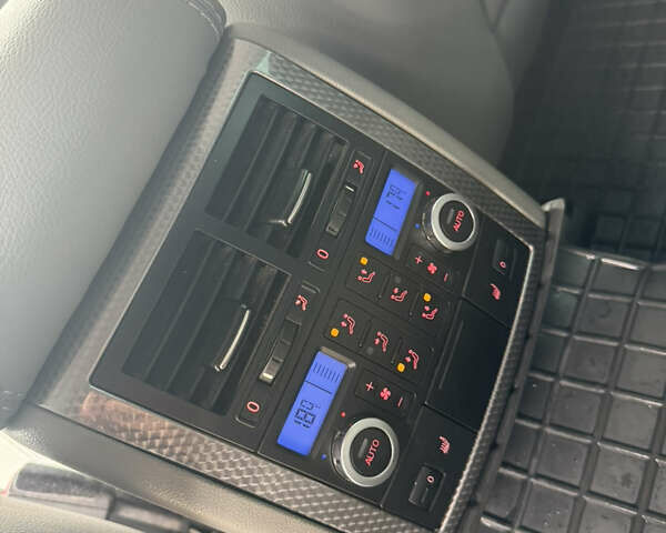 Сірий Фольксваген Туарег, об'ємом двигуна 2.97 л та пробігом 292 тис. км за 10900 $, фото 23 на Automoto.ua