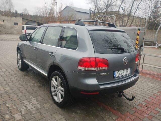 Серый Фольксваген Туарег, объемом двигателя 3 л и пробегом 270 тыс. км за 5700 $, фото 3 на Automoto.ua