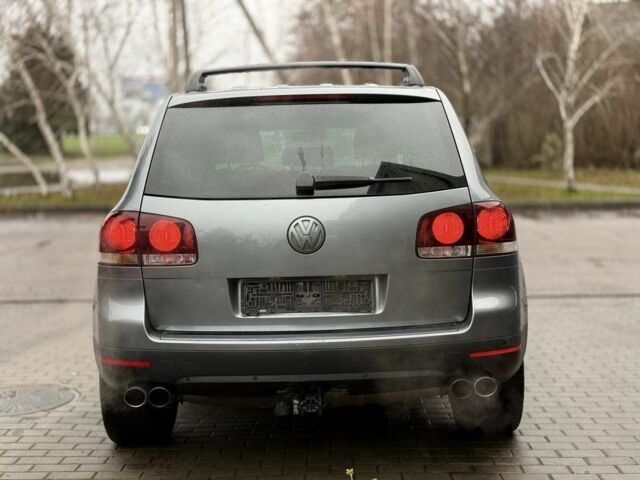 Серый Фольксваген Туарег, объемом двигателя 3 л и пробегом 287 тыс. км за 7150 $, фото 4 на Automoto.ua