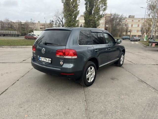 Сірий Фольксваген Туарег, об'ємом двигуна 2.5 л та пробігом 350 тис. км за 4500 $, фото 4 на Automoto.ua