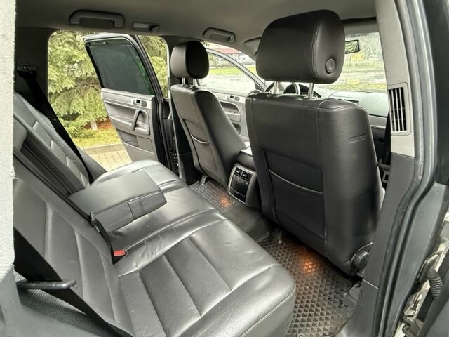 Серый Фольксваген Туарег, объемом двигателя 3 л и пробегом 287 тыс. км за 7150 $, фото 16 на Automoto.ua