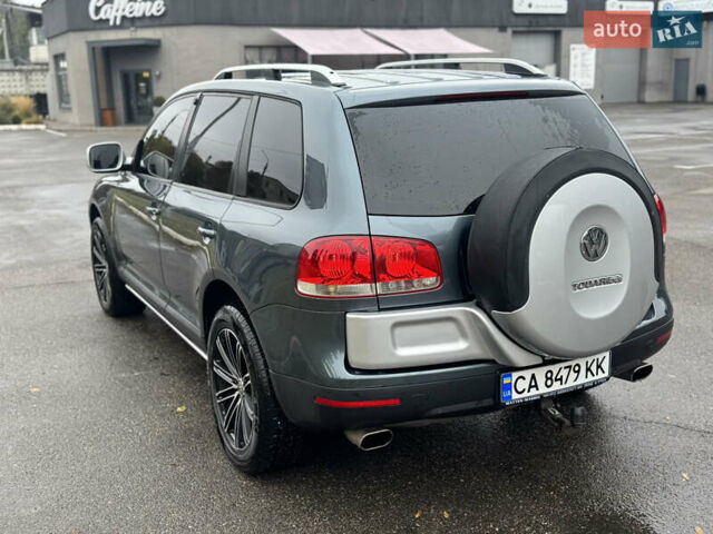 Сірий Фольксваген Туарег, об'ємом двигуна 2.97 л та пробігом 292 тис. км за 10900 $, фото 6 на Automoto.ua