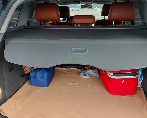 Серый Фольксваген Туарег, объемом двигателя 2.97 л и пробегом 245 тыс. км за 12000 $, фото 7 на Automoto.ua