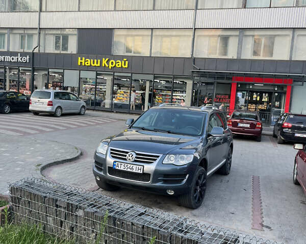 Фольксваген Туарег 2007 у Івано-Франківську на Automoto.ua Сірий Фольксваген Туарег, об'ємом двигуна 3 л та пробігом 235 тис. км за 12650 $, фото 3 на Automoto.ua