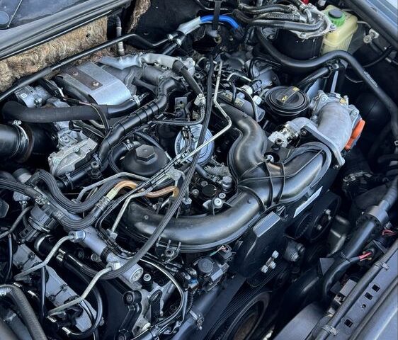 Серый Фольксваген Туарег, объемом двигателя 3 л и пробегом 335 тыс. км за 8500 $, фото 19 на Automoto.ua